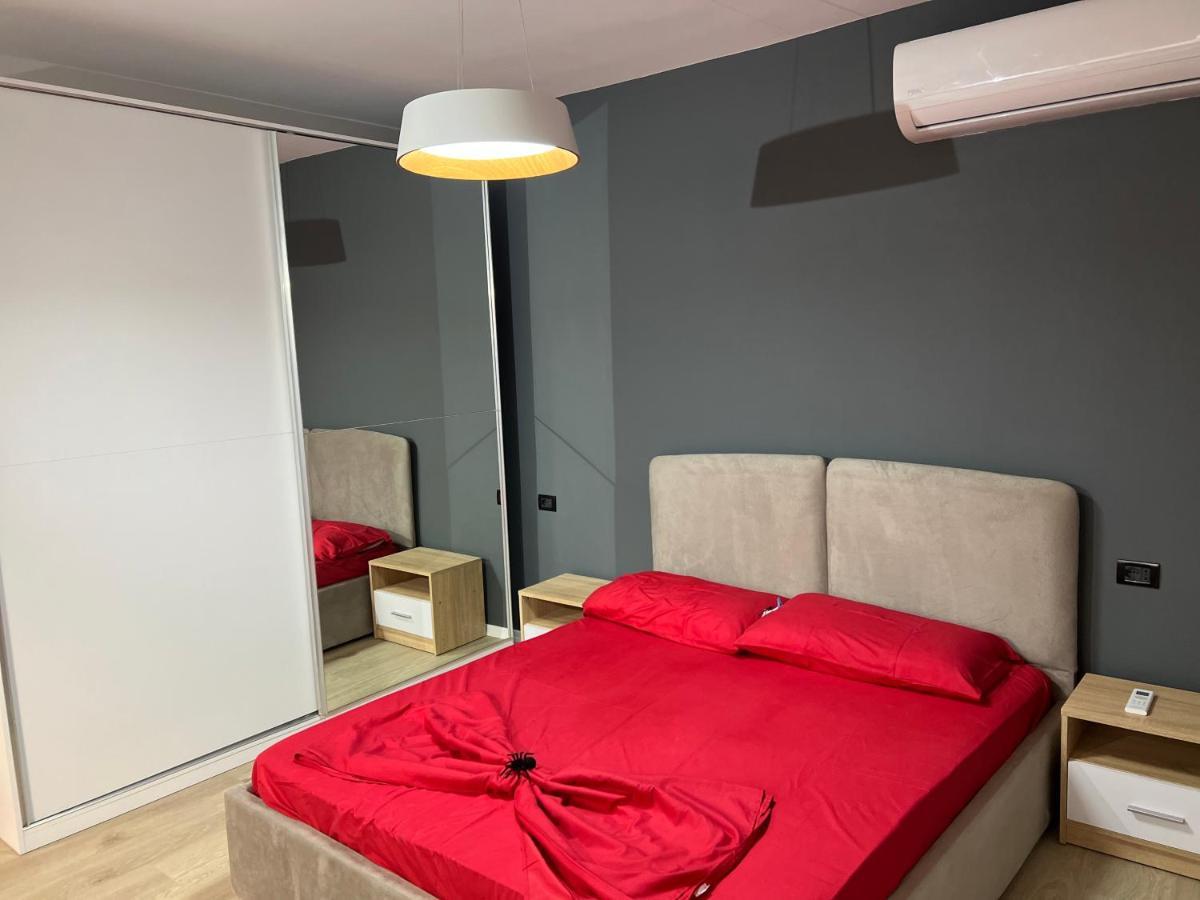 Amion Apartment In Center Of Tirana Kültér fotó