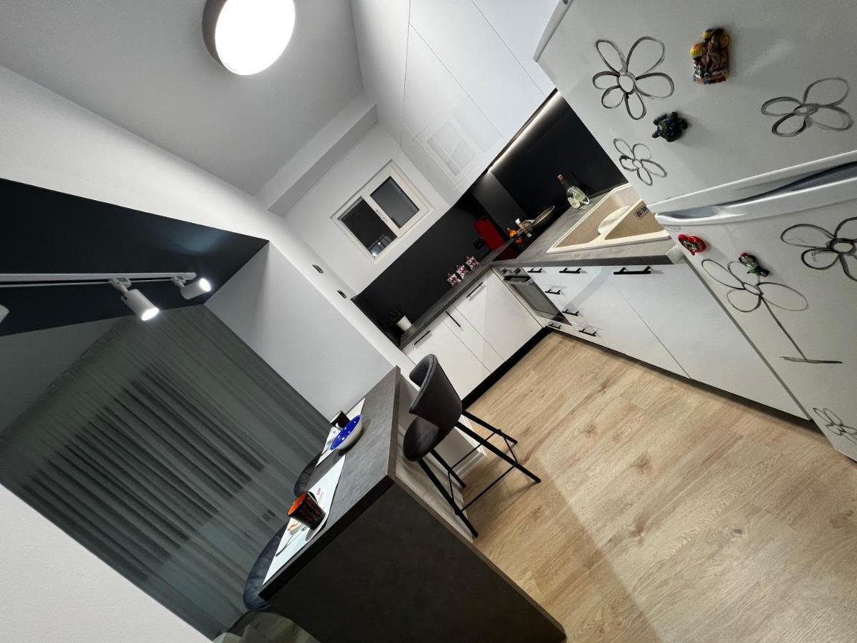 Amion Apartment In Center Of Tirana Kültér fotó