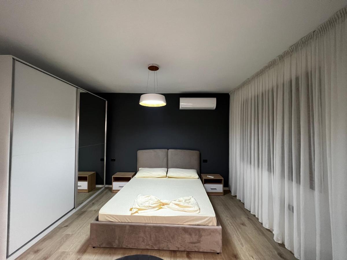 Amion Apartment In Center Of Tirana Kültér fotó