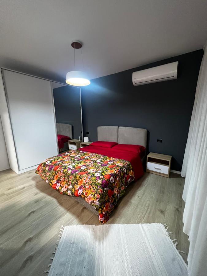 Amion Apartment In Center Of Tirana Kültér fotó