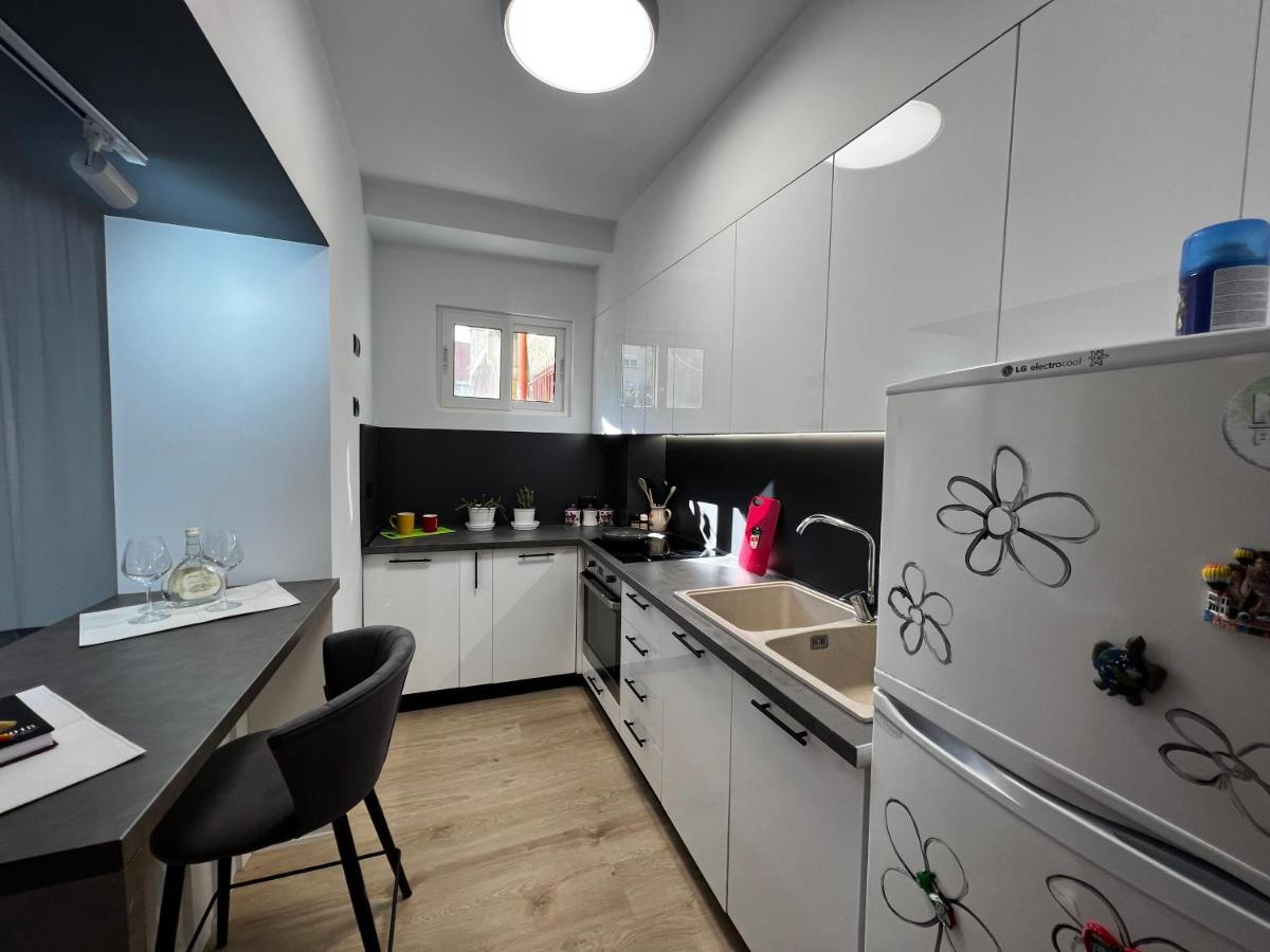 Amion Apartment In Center Of Tirana Kültér fotó