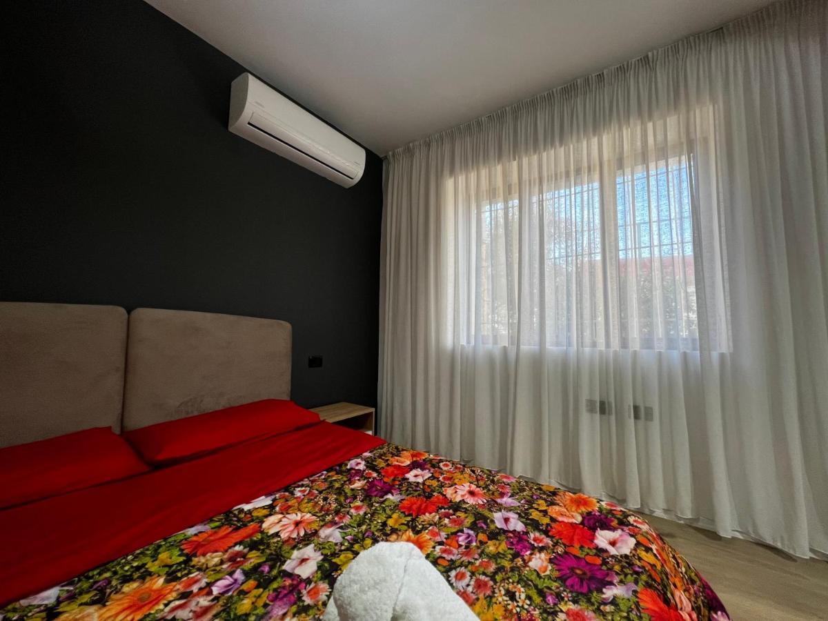 Amion Apartment In Center Of Tirana Kültér fotó