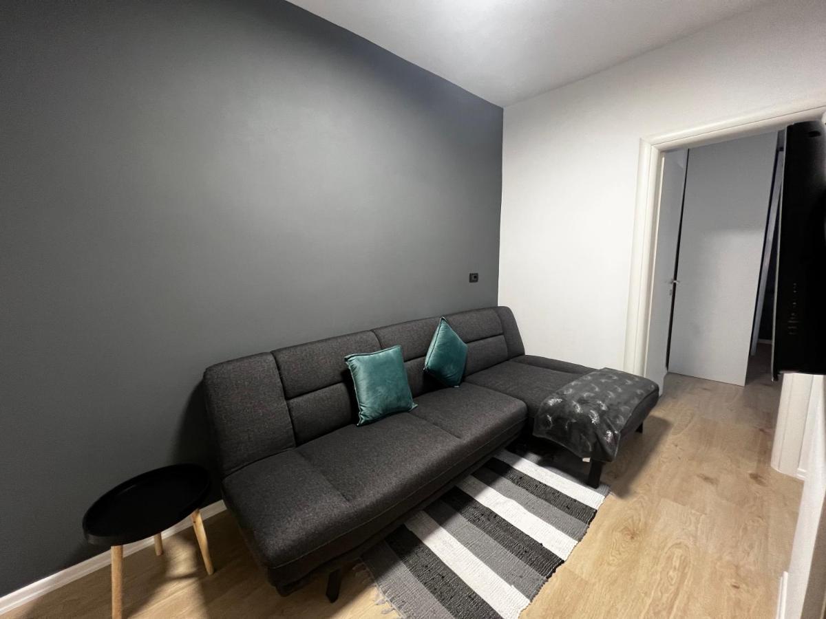 Amion Apartment In Center Of Tirana Kültér fotó