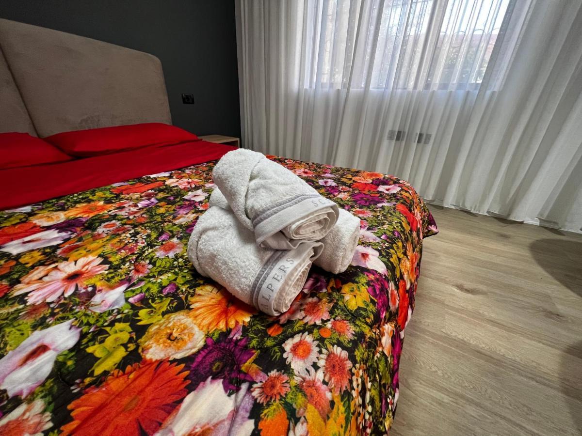 Amion Apartment In Center Of Tirana Kültér fotó